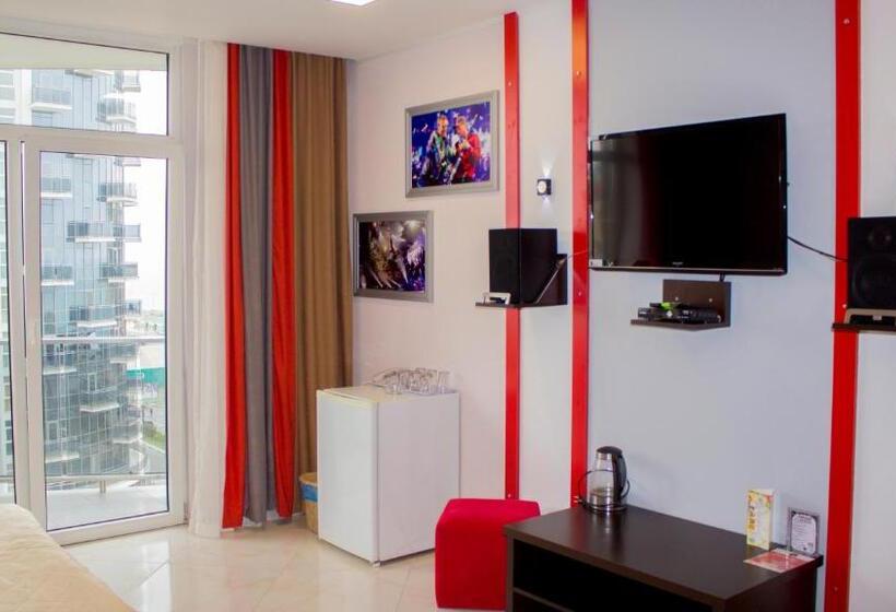 اتاق راحتی سه تخته, Rock Hotel First Line