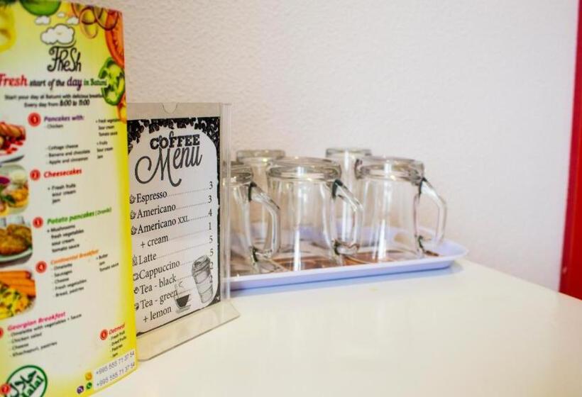 اتاق راحتی سه تخته, Rock Hotel First Line