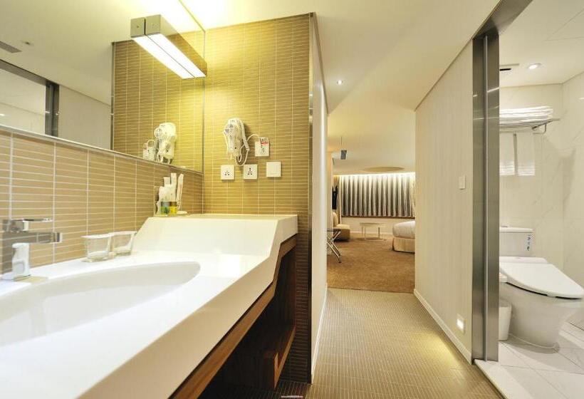 اتاق لوکس با چشم‌انداز شهر, Green World Hotel   Zhonghua