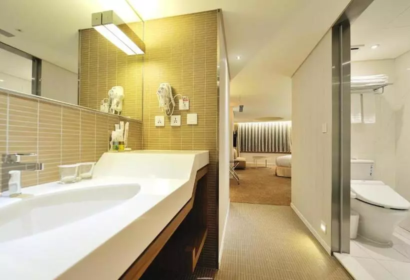 اتاق لوکس با چشم‌انداز شهر, Green World Hotel   Zhonghua