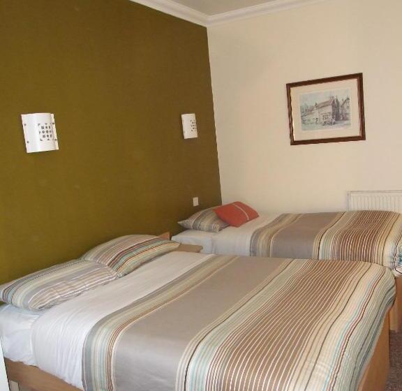 חדר משפחתי, Glasgow House