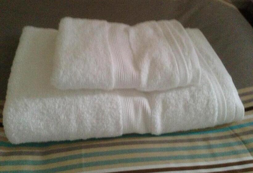 חדר משפחתי, Glasgow House