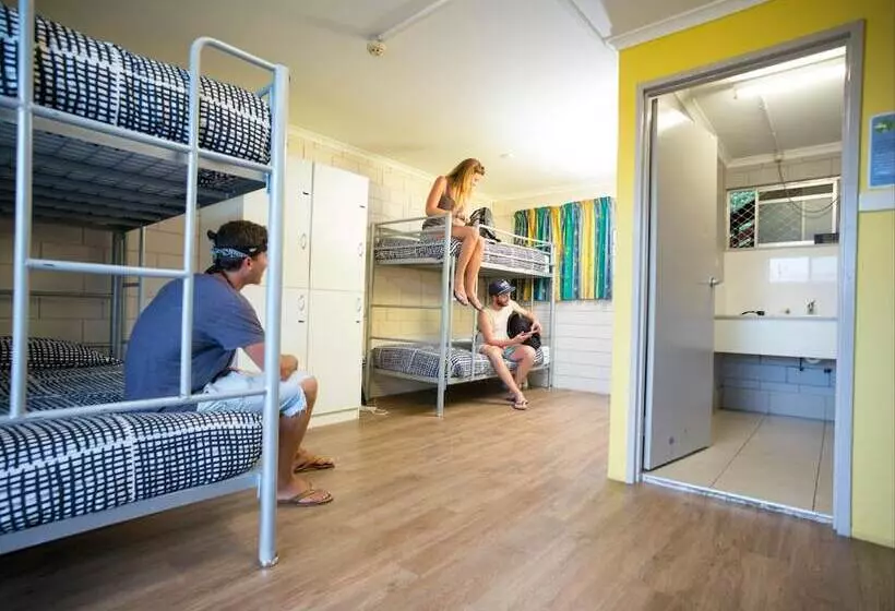 ルームシェアのワンベッド, The Hostel, Airlie Beach