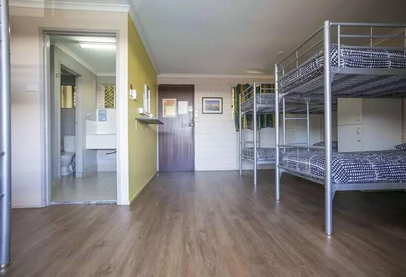 ルームシェアのワンベッド, The Hostel, Airlie Beach