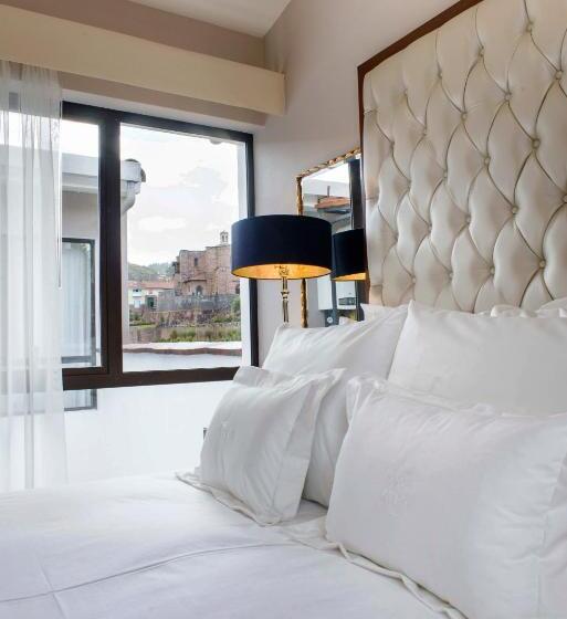 디럭스 스위트, Atiq Boutique