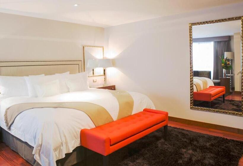 جناح جونيور, Atiq Boutique