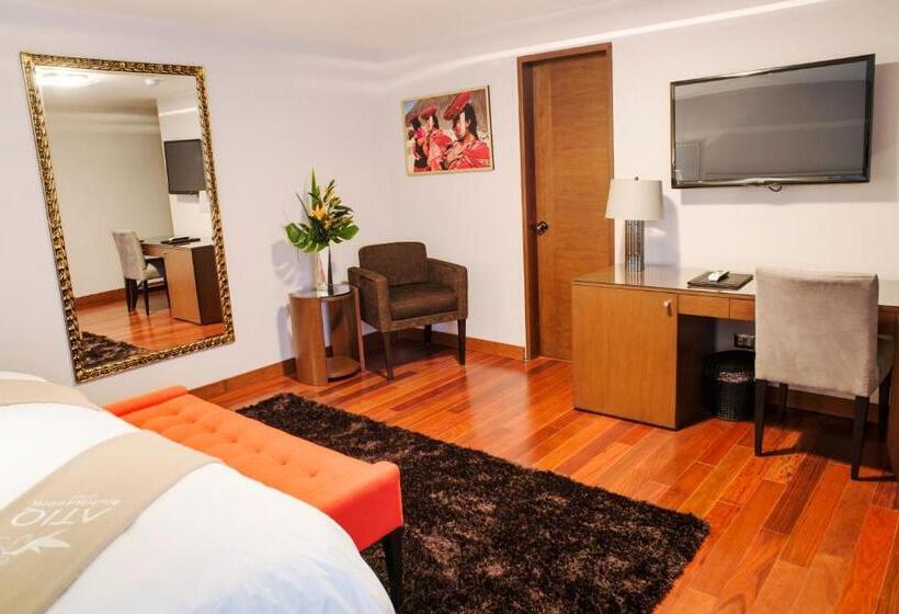 جناح جونيور, Atiq Boutique