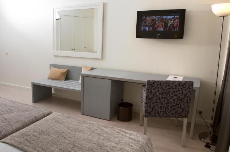 غرفة قياسية ثلاثية, Black Tulip  Porto Gaia