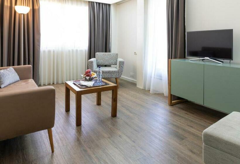 جناح, Black Tulip  Porto Gaia