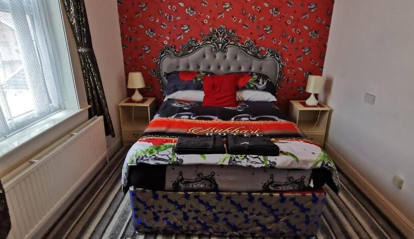 غرفة قياسية رباعية, Bukhari