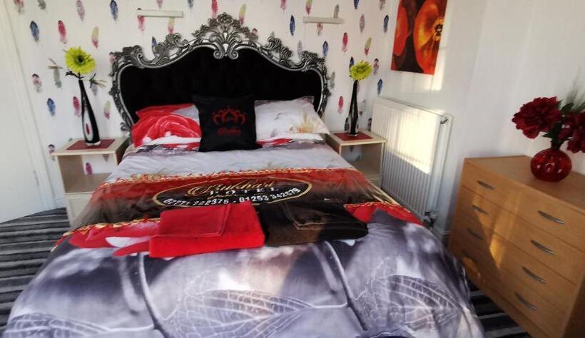 غرفة قياسية رباعية, Bukhari