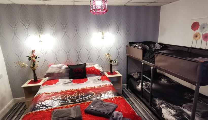 غرفة قياسية رباعية, Bukhari