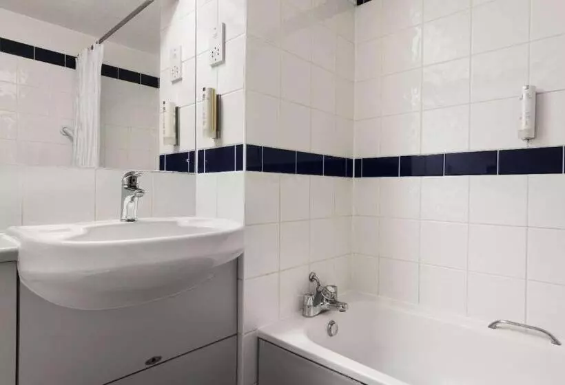 ファミリールーム, Days Inn Warwick Northbound M40