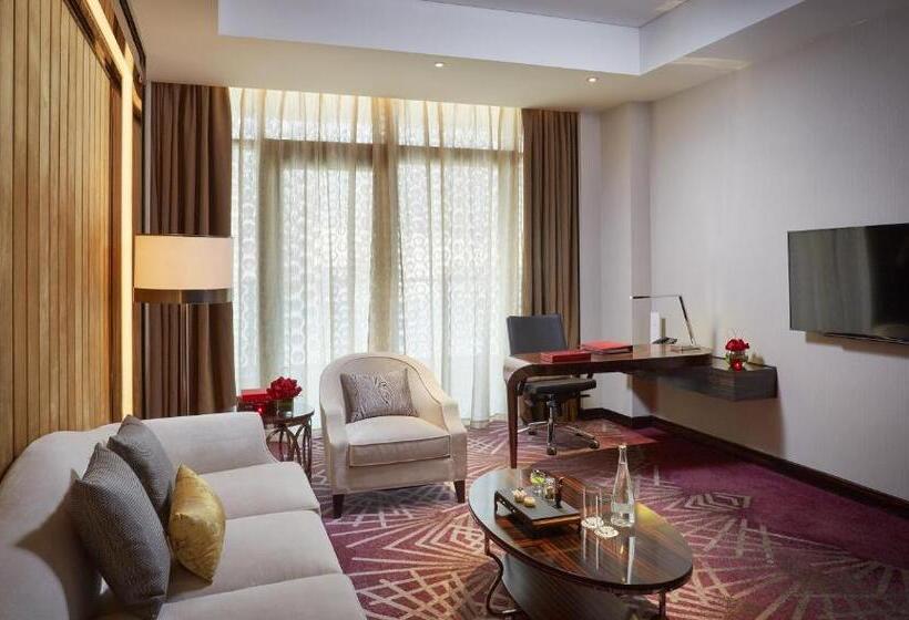 جناح جونيور, Gran Melia Xian