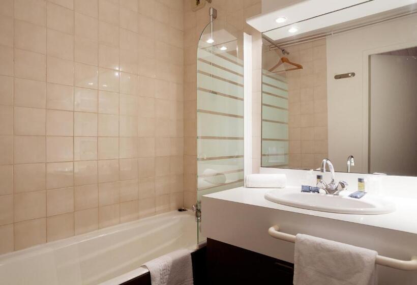 غرفة قياسية رباعية, Hôtel Club Mmv Le Panorama