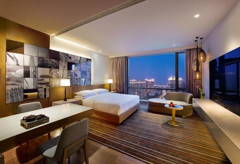 Клубный номер с видом на озеро, Hyatt Regency Suzhou