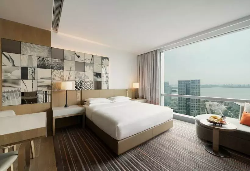 湖の見えるクラブルーム, Hyatt Regency Suzhou