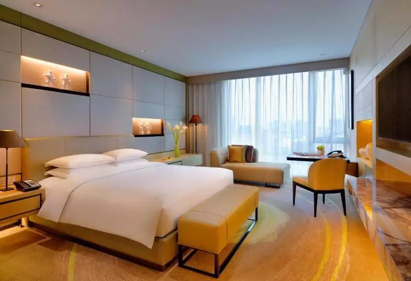 Club Room King Bed, Hyatt Regency Tianjin East