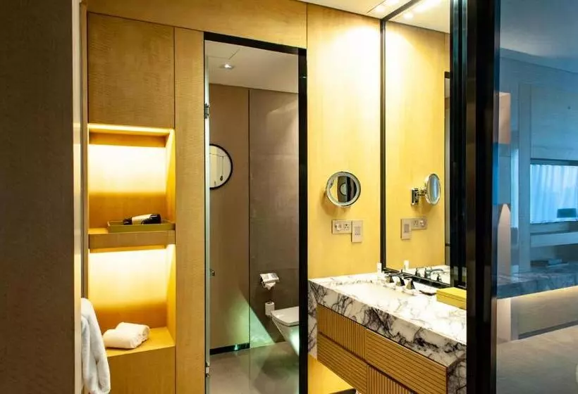 اتاق استاندارد با تخت بزرگ, Hyatt Regency Tianjin East