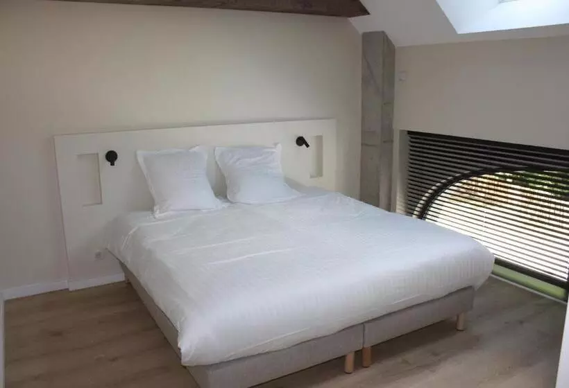 ガーデンビュースイート, La Ferme Blanche, The Originals Relais
