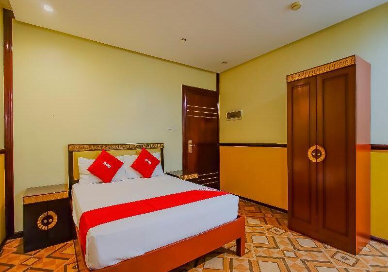 Deluxe Rum, Manila Crown Palace