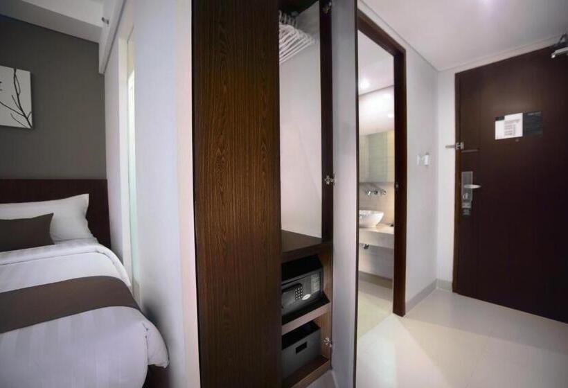 Номер Deluxe, Neo Denpasar By Aston