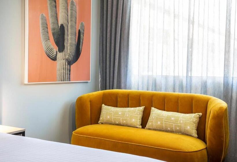 Studio Standard, Nightcap At Sandbelt