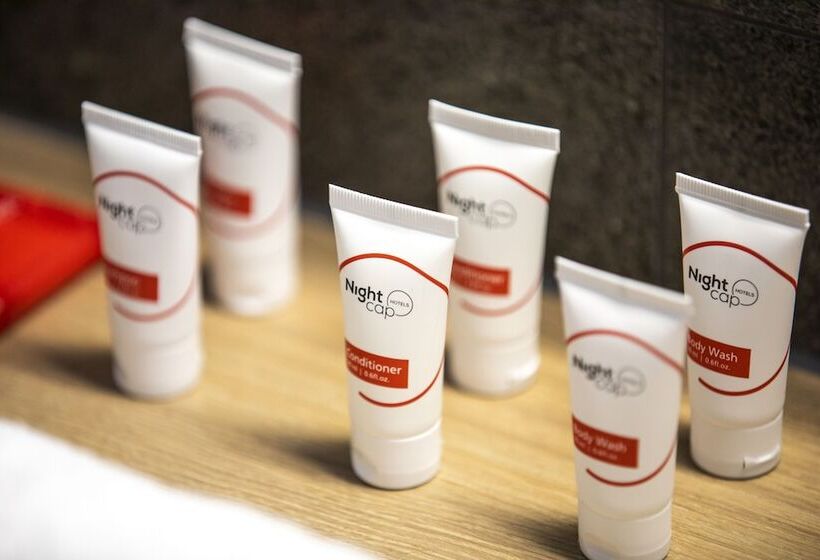 Studio Rodzinne, Nightcap At Sandbelt