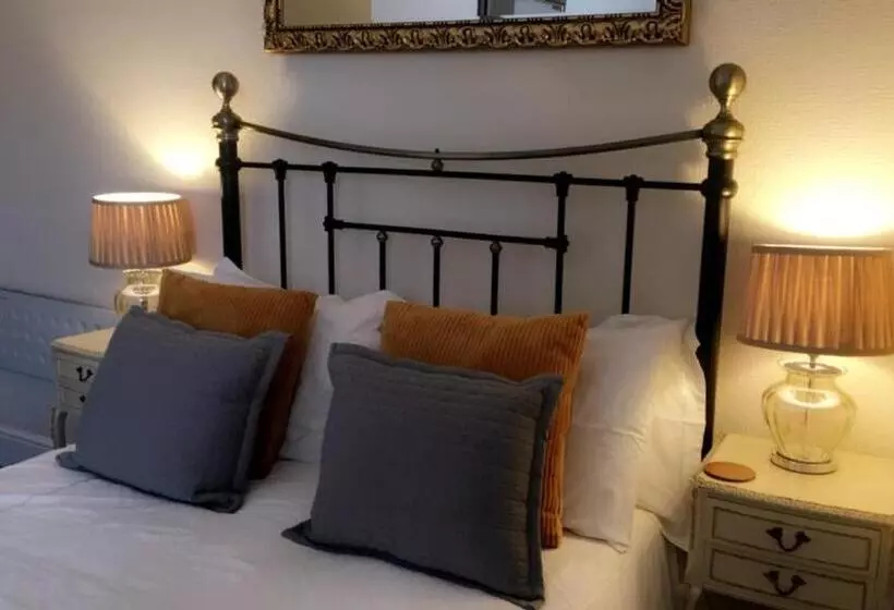 サイドオーシャンビュースタンダードルーム, The Bay Guest House