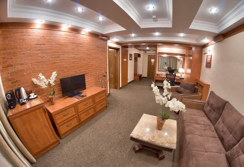 سوییت, Uyut Almaty