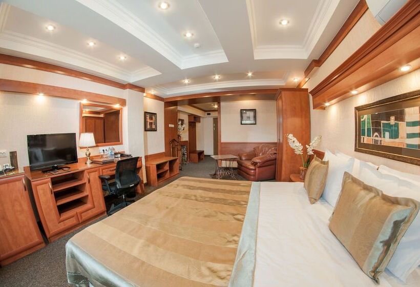 اتاق لوکس, Uyut Almaty