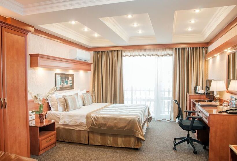 اتاق لوکس, Uyut Almaty