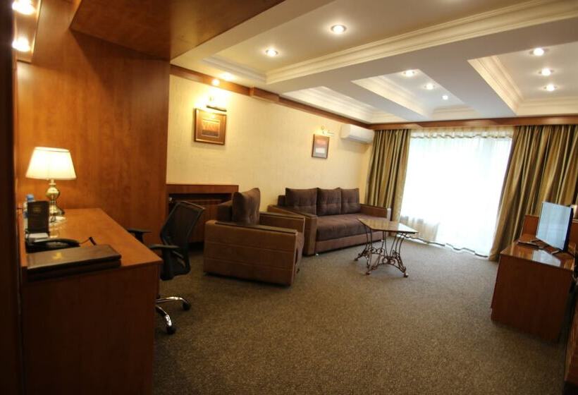 سوییت, Uyut Almaty