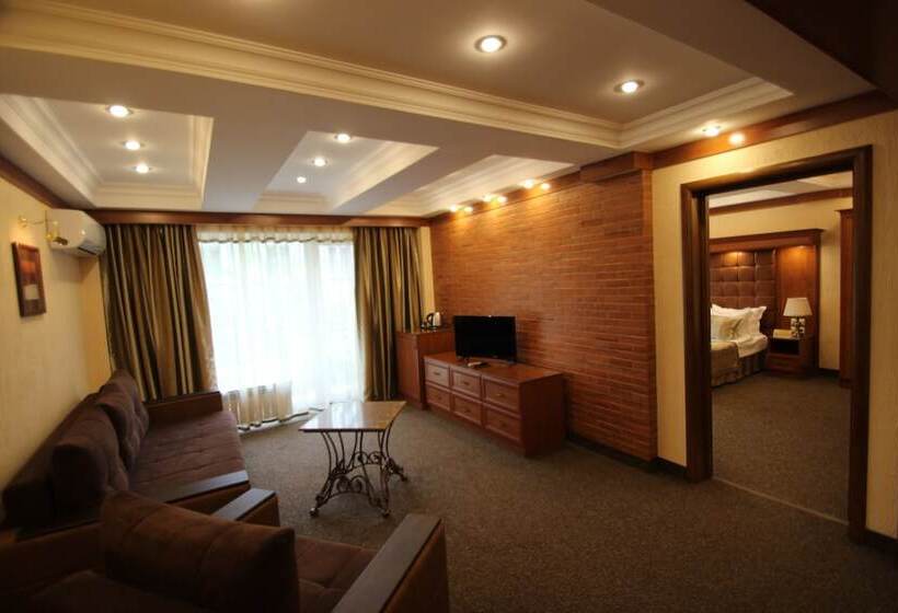 سوییت, Uyut Almaty