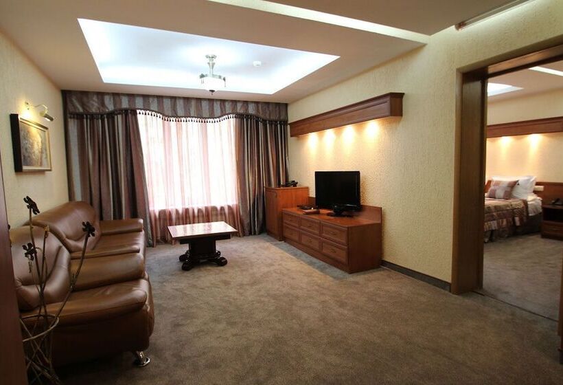 سوییت, Uyut Almaty