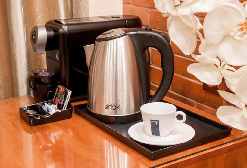 سوییت جونیور, Uyut Almaty