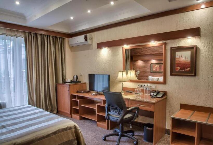 اتاق راحتی, Uyut Almaty