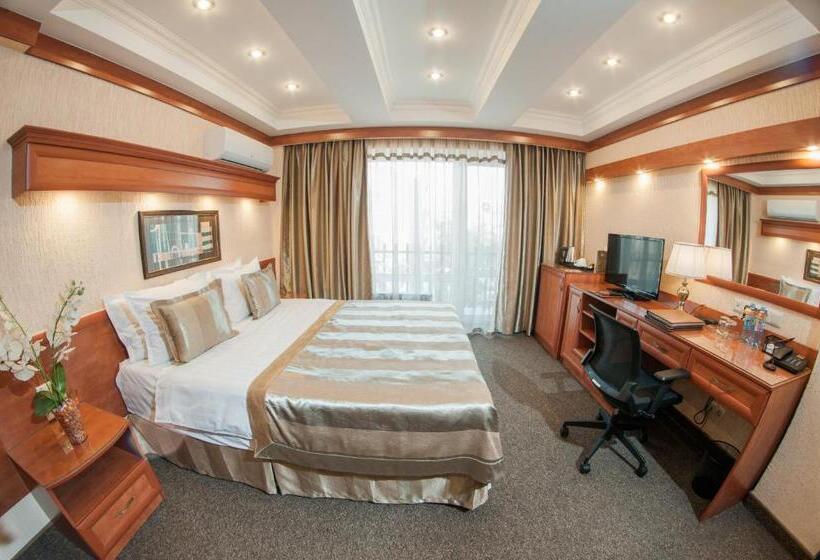 اتاق لوکس, Uyut Almaty