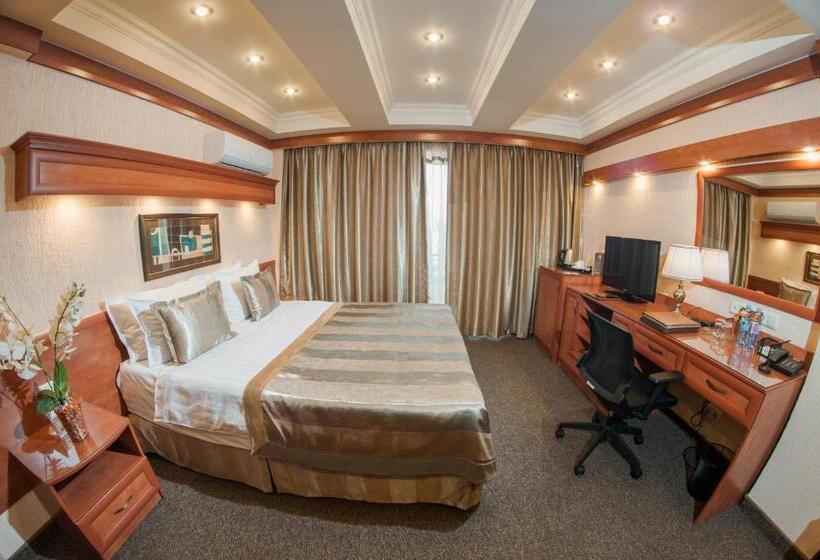 اتاق لوکس, Uyut Almaty