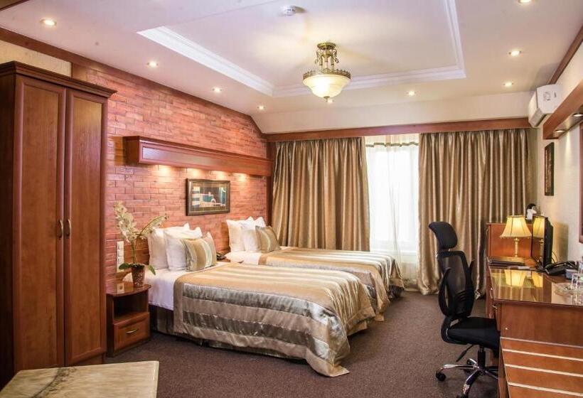 اتاق لوکس, Uyut Almaty