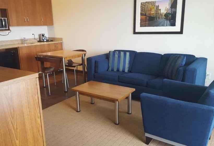 디럭스 스위트, Sol Cypress, San Antonio, A Tribute Portfolio