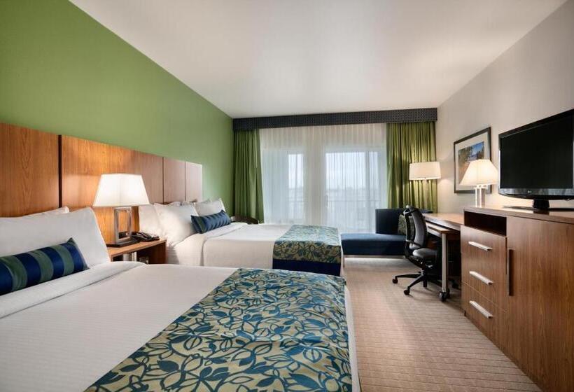 חדר דלוקס עם מרפסת, Sol Cypress, San Antonio, A Tribute Portfolio