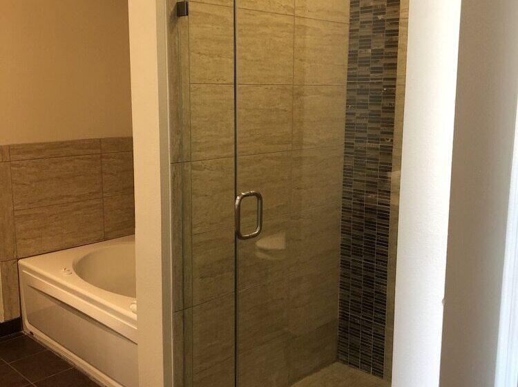 디럭스 스위트, Sol Cypress, San Antonio, A Tribute Portfolio