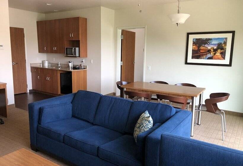 סוויטה מותאמת לאדם עם מוגבלויות, Sol Cypress, San Antonio, A Tribute Portfolio