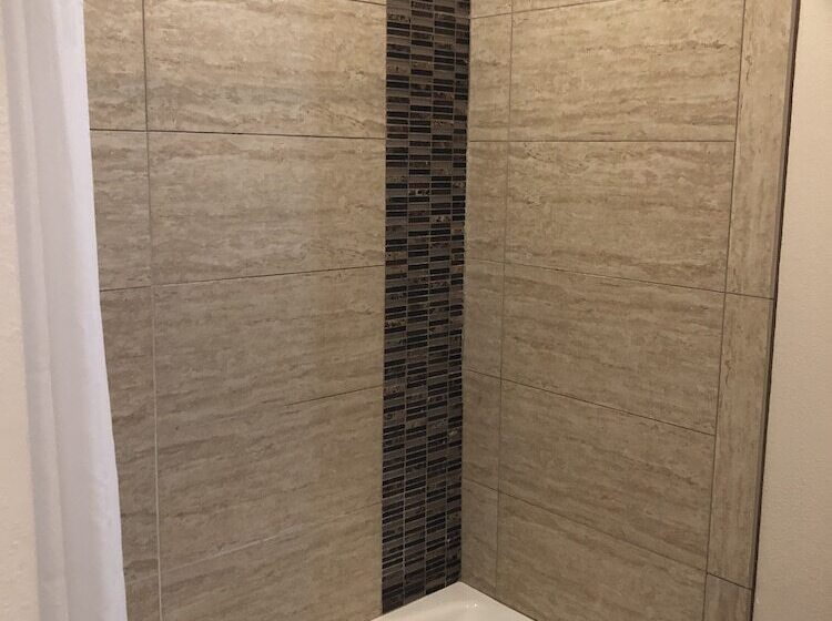 חדר דלוקס עם מרפסת, Sol Cypress, San Antonio, A Tribute Portfolio