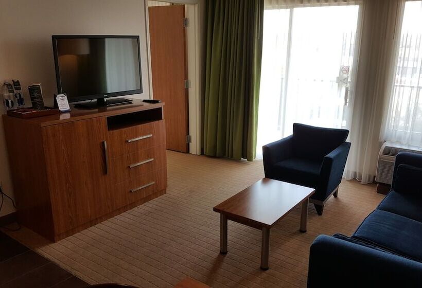 디럭스 스위트, Sol Cypress, San Antonio, A Tribute Portfolio