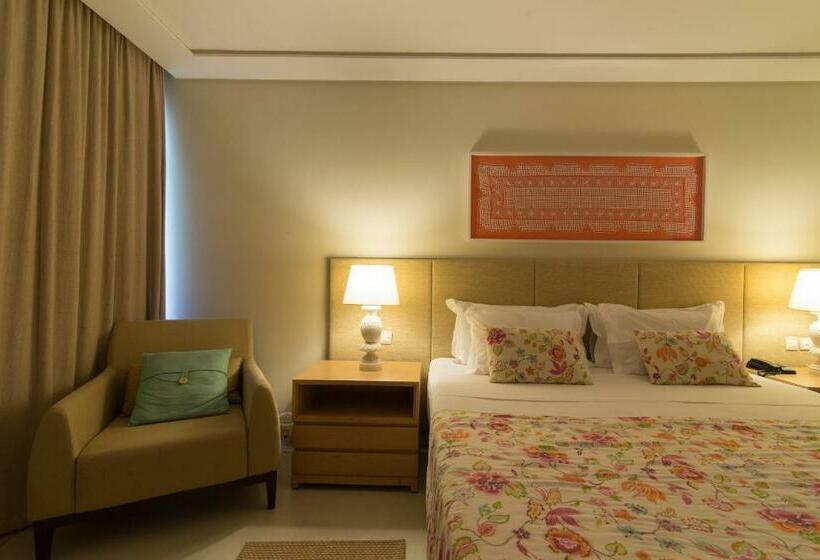 디럭스 트리플 룸, Jatiuca Hotel & Resort
