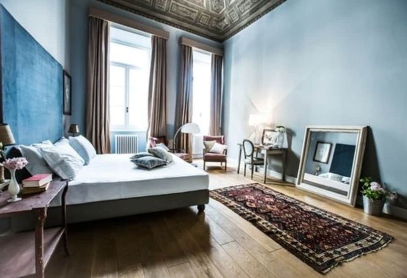 اتاق لوکس, Soprarno Suites