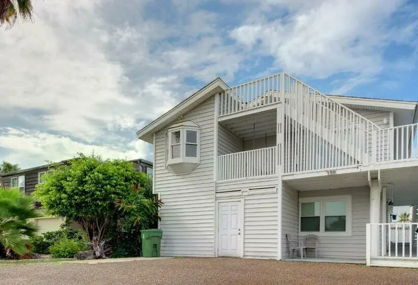 ２ベッドルームアパートメント, Mesquite House Upstairs Unit