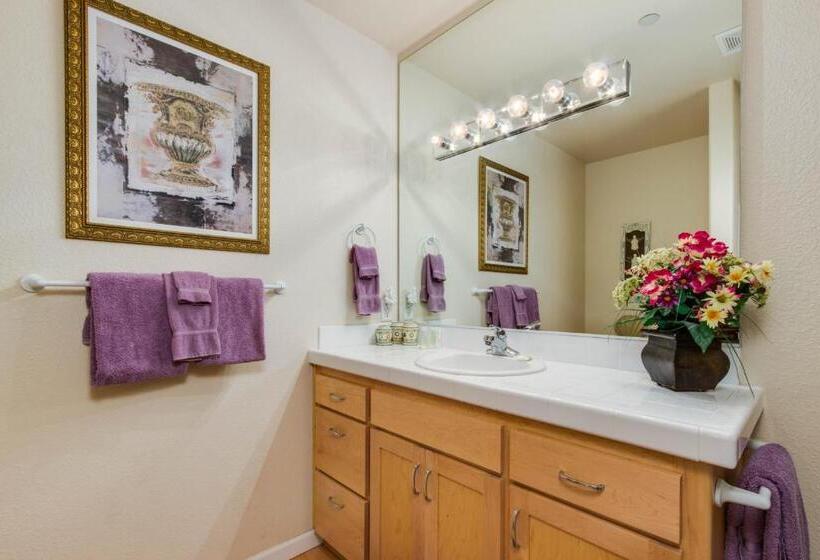 شقة غرفتين, Ocean Star